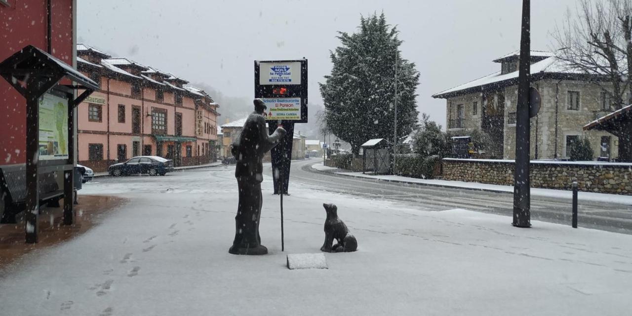 Posada El Pareon Sirviella ภายนอก รูปภาพ