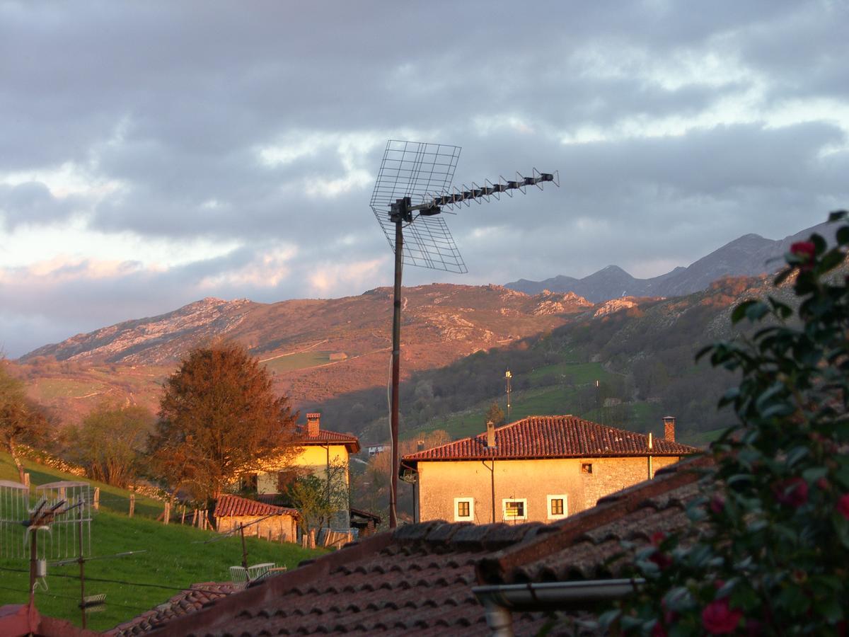 Posada El Pareon Sirviella ภายนอก รูปภาพ