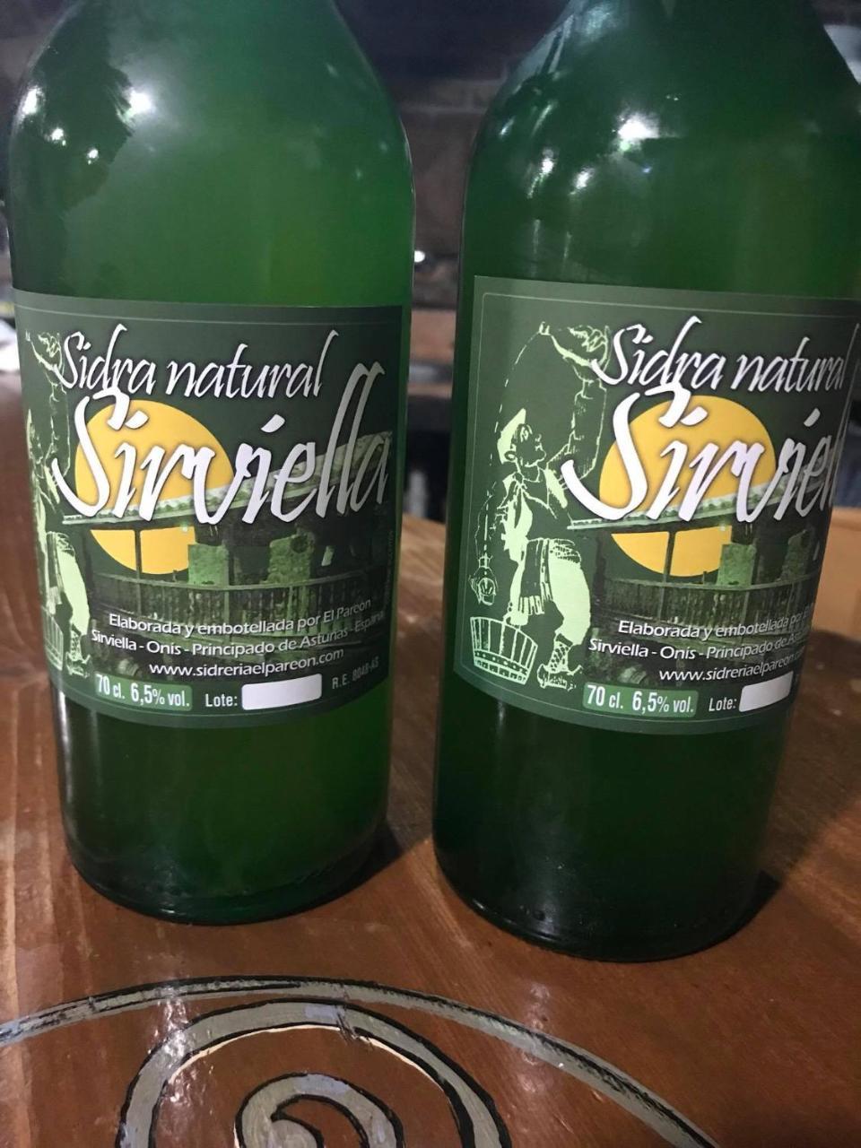 Posada El Pareon Sirviella ภายนอก รูปภาพ